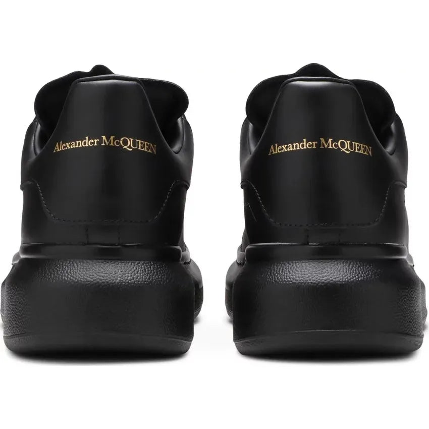 Alexander McQueen "All Black"