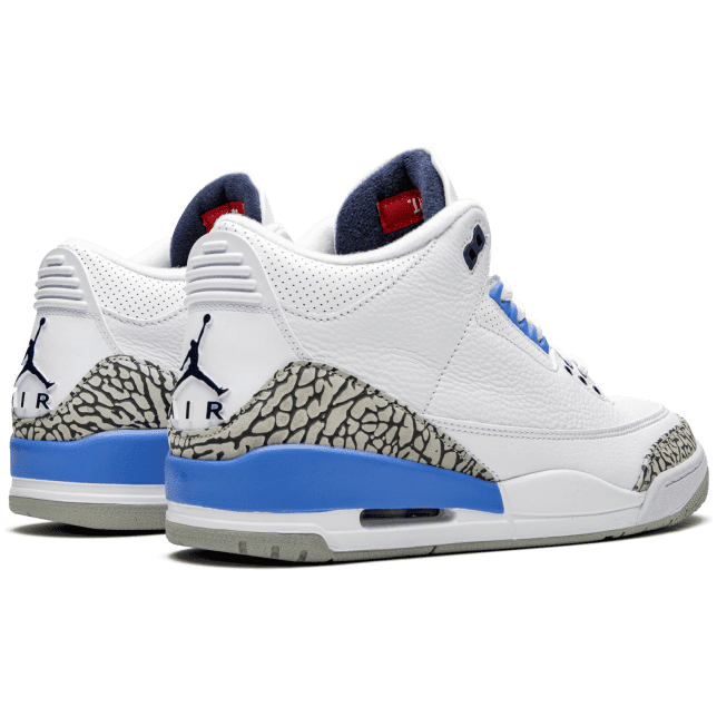Air Jordan 3 "UNC"