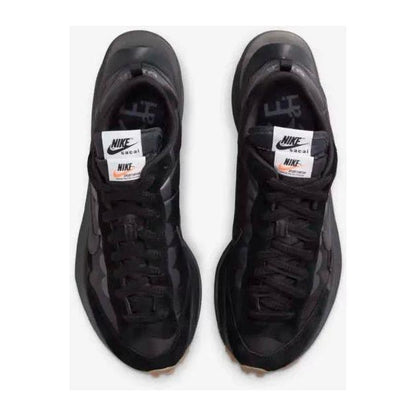 Nike Vaporwaffle Sacai " Black And Gum "