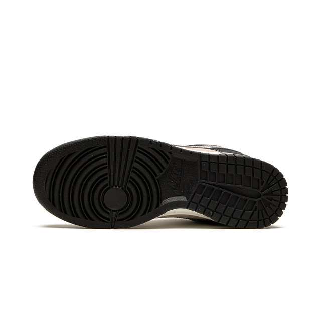Dunk Low "Starry Laces"