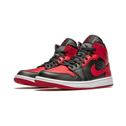 Air Jordan 1 Mid "Banned"