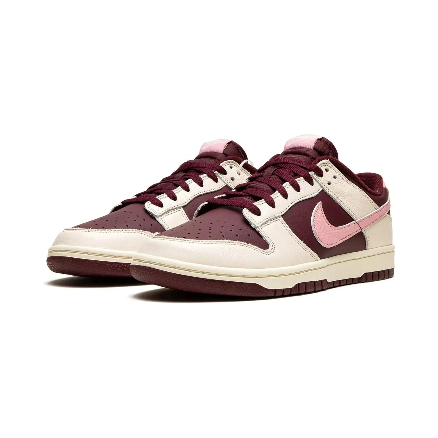 Dunk Low "Valentine's Day"