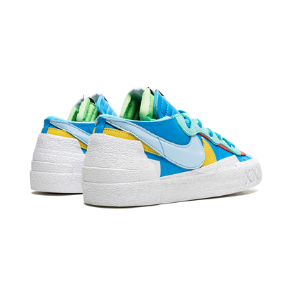Blazer Low Sacai "Kaws Blue"